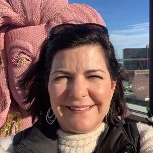 Meet your Posher, Elizabeth